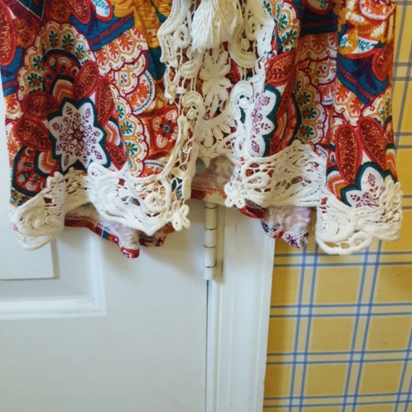 Top - Picture 4 of 4